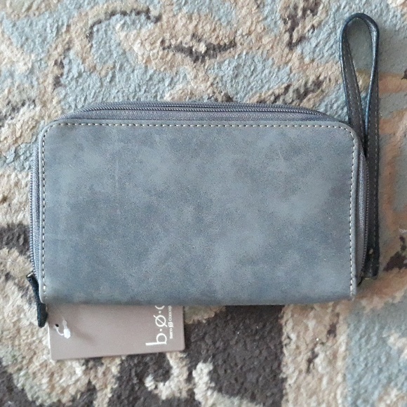 *Host Pick*b.o.c pretty wristlet - Picture 11 of 16